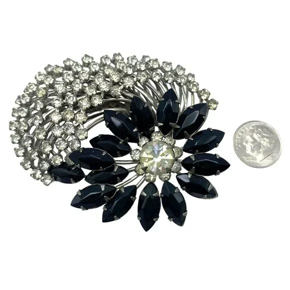 Vintage Rhinestone MCM 50’s 60’s Brooch Large Flower Floral Pin Black Glass - Picture 7 of 7